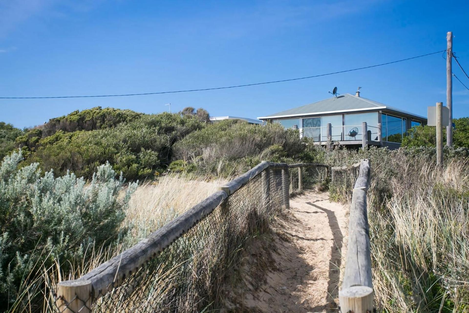 Anchor Beachfront Retreat Water Views, On The Beach Villa Frankston Exterior photo